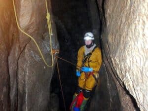 Rescue caver