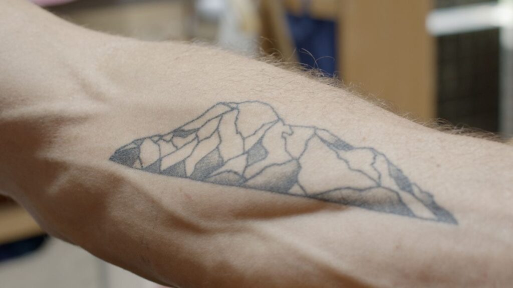 Beyond The Fall documentary image of Sebastián “Zuko” Carrasco overcoming paralysis through mountain climbing and resilience.
